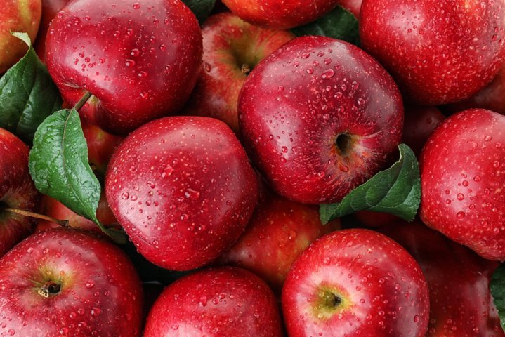 Read more about the article Fruit Review: Apples Health benefits and consumption