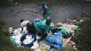 Read more about the article Kenya’s fight against plastics