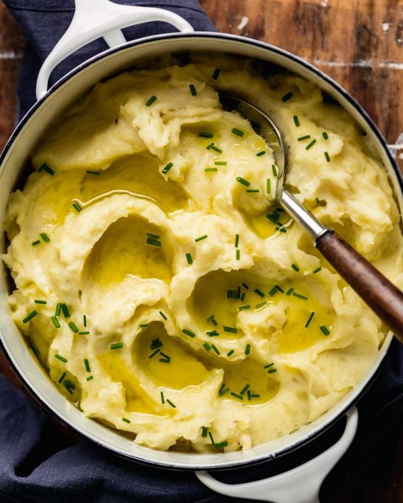 Read more about the article Creamy Mashed Potatoes